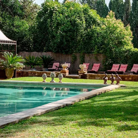 Mas Des Comtes De Provence 4*